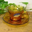 画像1: レトロガラスコーヒー碗皿・アンバー/花型：：昭和レトロ (1)